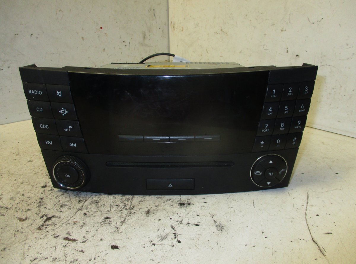 Mercedes-Benz CLS (C219) Radio MERCEDES-BENZ CLS (C219) (2004-2010) Radio A211...