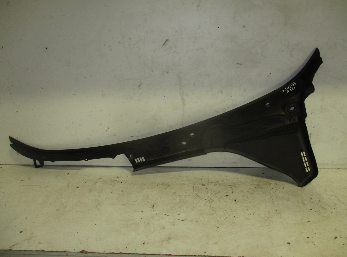 BMW 5 (F10 / F11) Wiper cowl