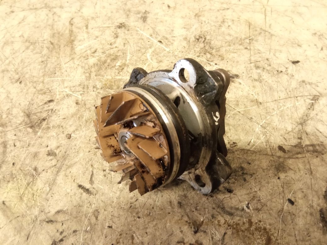 Nissan Qashqai veepump NISSAN QASHQAI I (J10) (2007-2013) Water Pump 8...