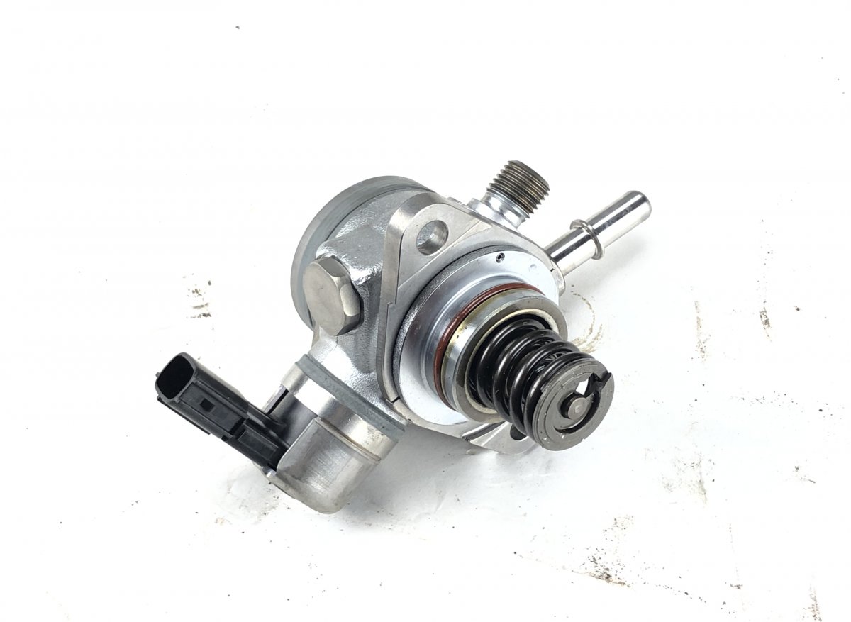 Ford Focus High pressure pump, petrol FORD FOCUS III (2010-2018) High pressure pump, ...