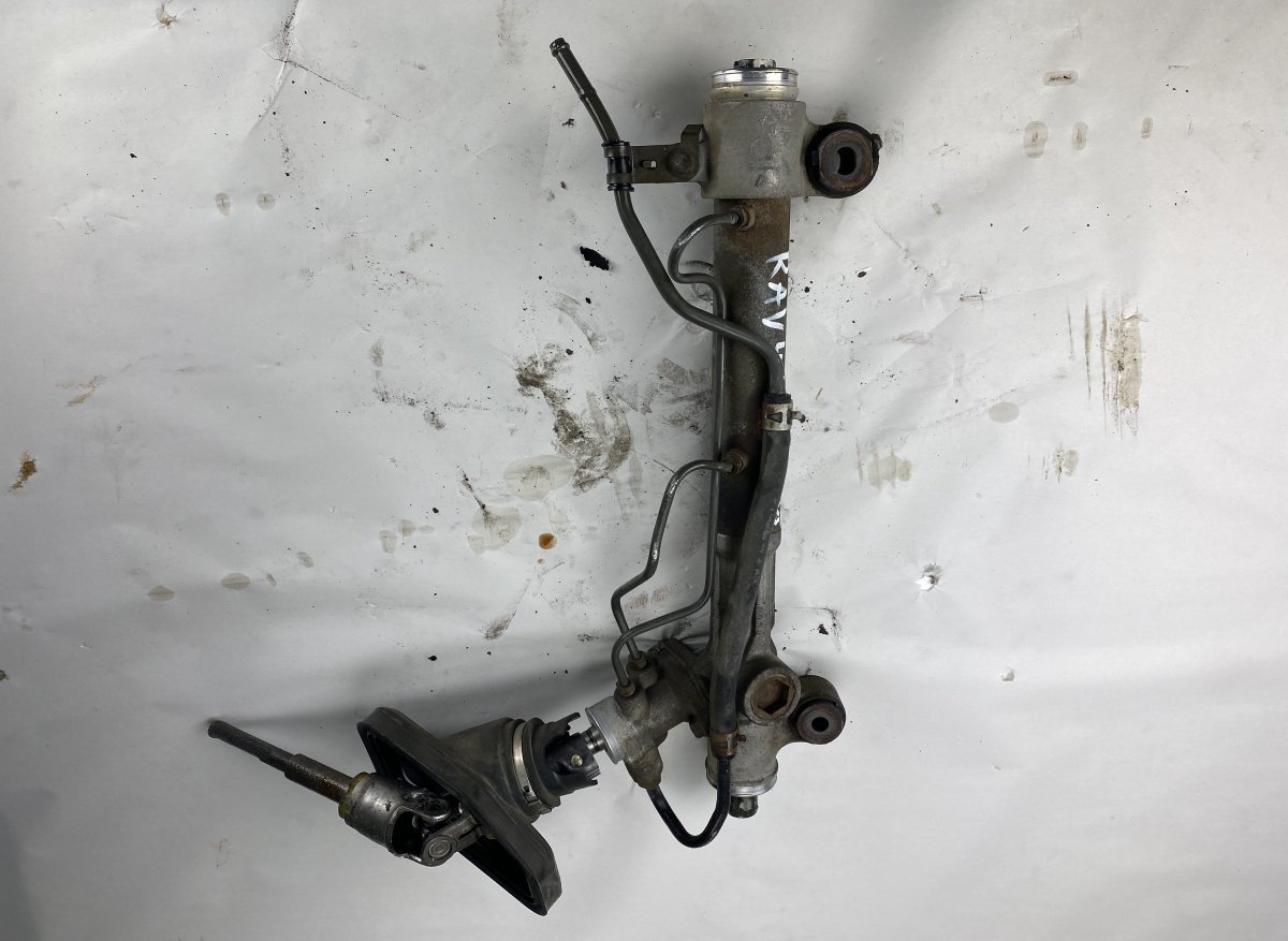 Toyota RAV4 (XA20) roolilatt / roolikarp TOYOTA RAV 4 II (XA20) (2000-2005) Steering rac...