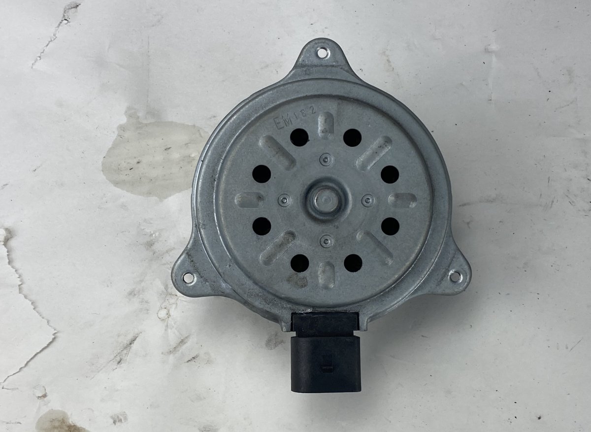 Audi A4 (B8) Cooling / radiator / fan / shroud, other AUDI A4 / A4 ALLROAD (B8) (2007-2015) Cooling /...