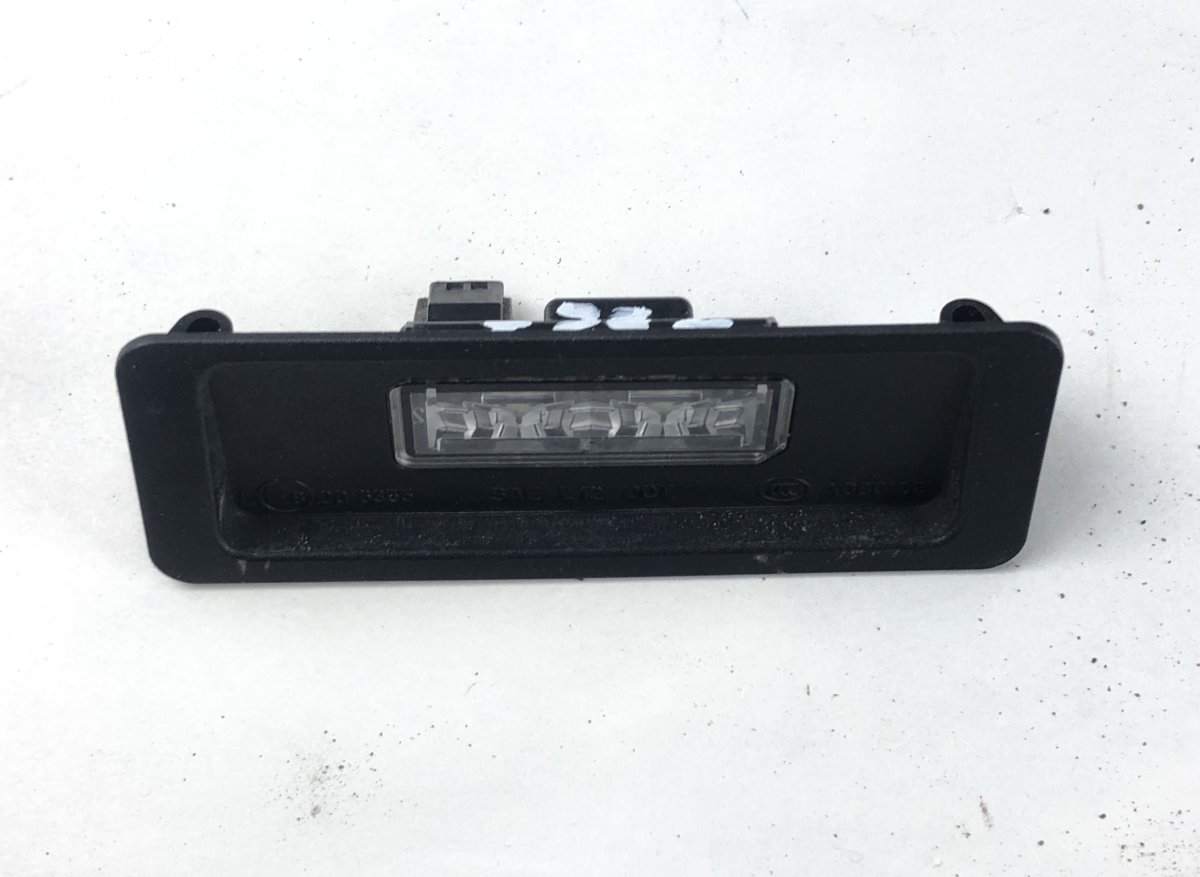 Volvo V40 Фонарь номерного знака VOLVO V40 (2012-2019) License Plate Light 31352...
