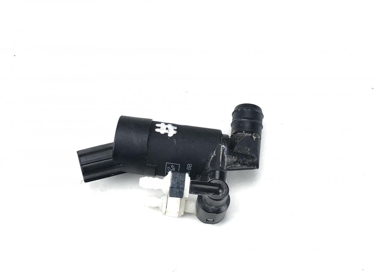 Ford Focus Washer pump Windscreen FORD FOCUS III (2010-2018) Washer pump Windscre...