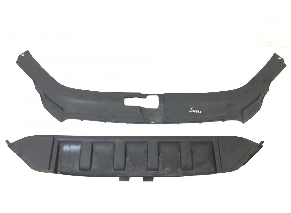 Audi Q7 (4L) Front panel plastic cover upper AUDI Q7 (4L) (2006-2015) Front panel plastic co...