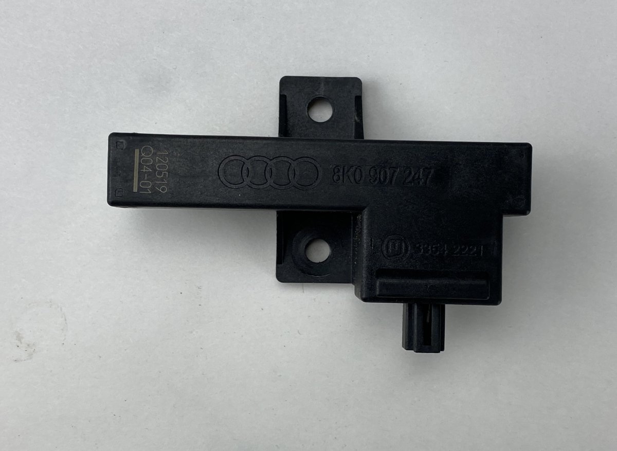 Audi A4 (B8) Aerial amplifier / control unit AUDI A4 / A4 ALLROAD (B8) (2007-2015) Aerial am...
