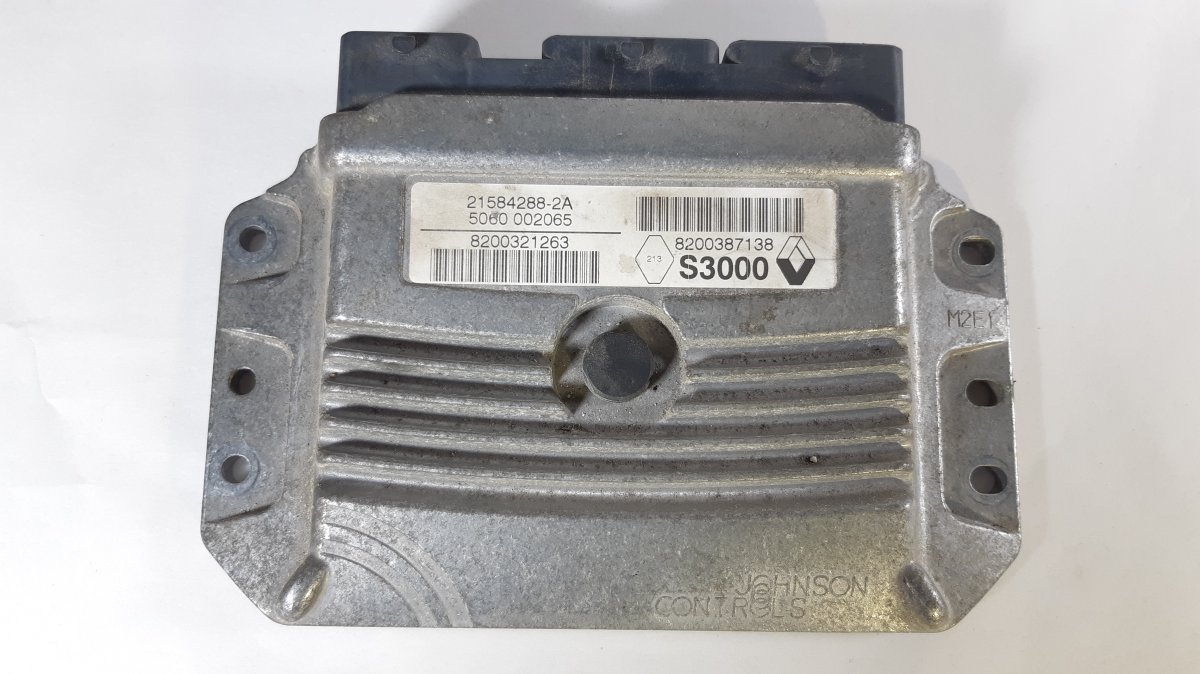 Renault Megane Engine Control Unit / module (ECU) RENAULT MEGANE II (2002-2008) Engine Control Un...