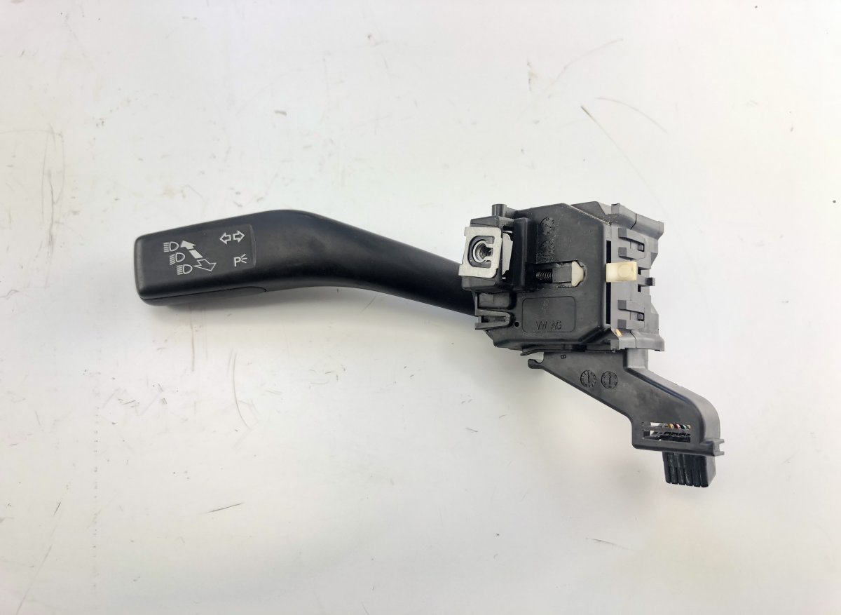 Volkswagen Tiguan Indicator switch VW TIGUAN I (5N) (2007-2018) Indicator switch 4...