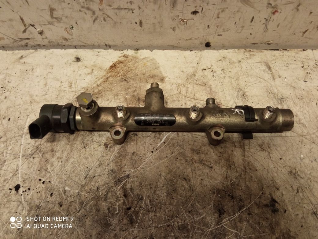 Audi A6 (C5) Fuel Distributor / fuel rail Fuel distributor / fuel rail — AUDI A6 / A6 ALL...