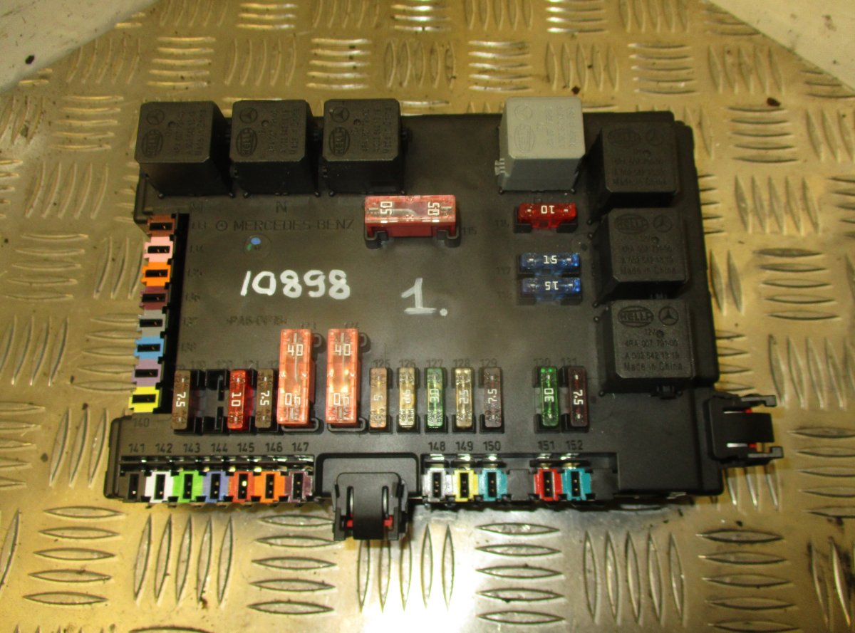 Mercedes-Benz A (W169) Fuse box MERCEDES-BENZ S-CLASS (W221) (2005-2013) Fuse b...