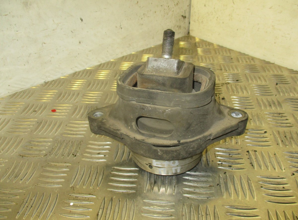 BMW X5 (E70) Engine Mount right BMW X5 (E70) (2007-2013) Engine Mount right 675...
