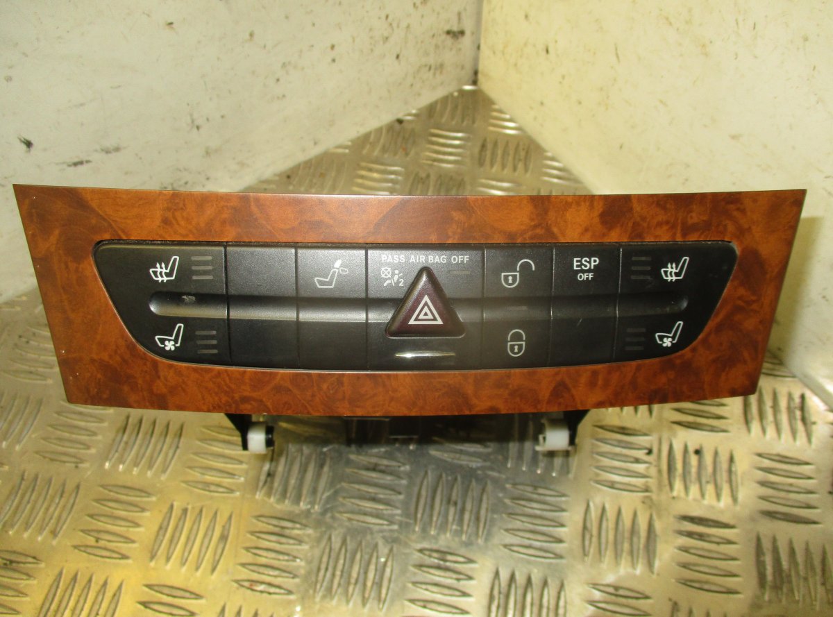 Mercedes-Benz CLS (C219) Combined switch set in dashboard MERCEDES-BENZ CLS (C219) (2004-2010) Combined s...