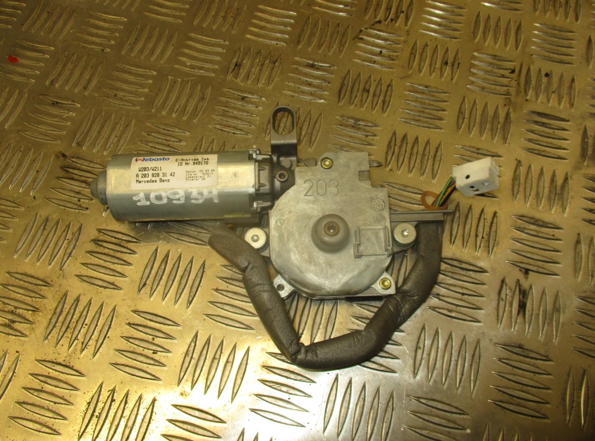 Mercedes-Benz CLS (C219) Sunroof Motor MERCEDES-BENZ CLS (C219) (2004-2010) Sunroof Mo...