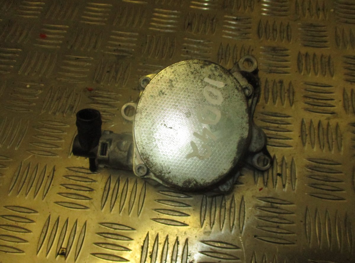 Renault Trafic Vacuum Pump, engine Vacuum Pump, engine — RENAULT TRAFIC III (JG, E...