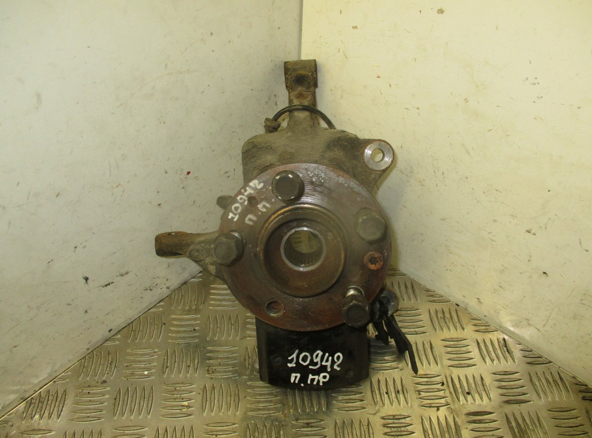 Renault Trafic Wheel bearing housing front right RENAULT TRAFIC III (JG, EG, FG) (2014-) Wheel b...