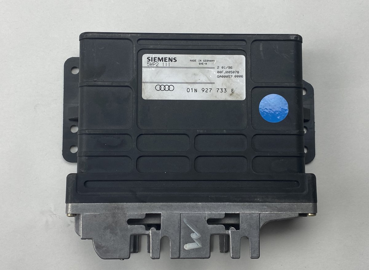 Audi A4 (B5) Gearbox Control Unit AUDI A4 (B5) (1994-2001) Gearbox Control Unit 0...