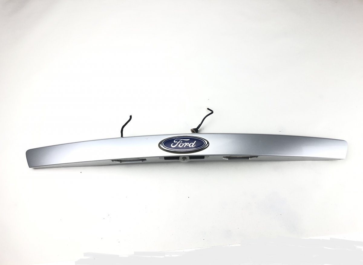 Ford Mondeo Bootlid / tailgate moulding FORD MONDEO Mk III (2000-2007) Bootlid / tailga...