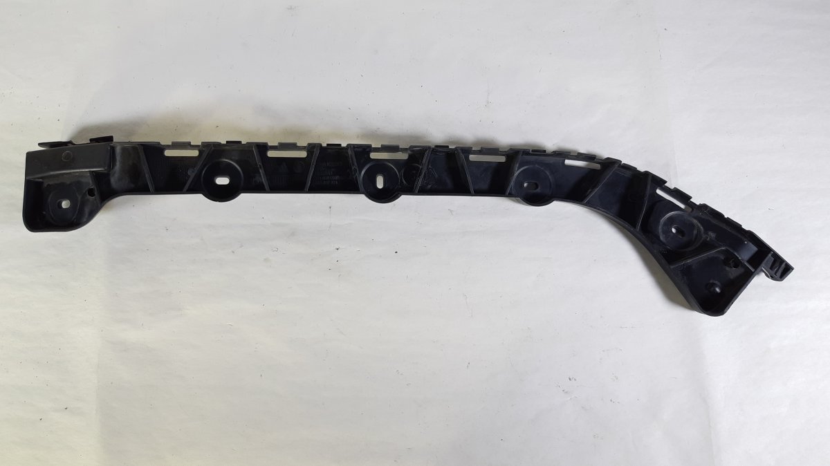 Skoda Octavia Rear bumper Carrier holder on fender right SKODA OCTAVIA III (5E) (2012-2019) Rear bumper ...