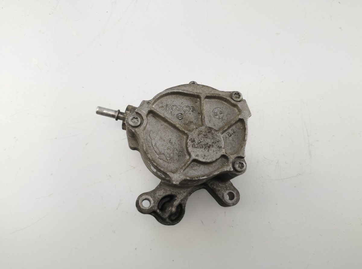 Volvo C30 Vacuum pump Brakes VOLVO S40 / V50 / C30 / C70 (MS, MW) (2004-2012...