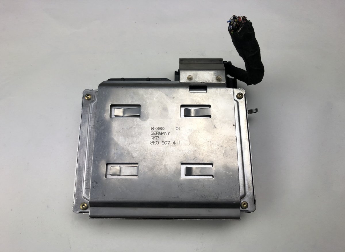 Audi A6 (C5) Engine Control Unit / module (ECU) AUDI A6 / A6 ALLROAD (C5) (1997-2005) Engine Co...