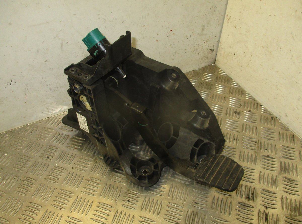 Renault Trafic Brake pedal RENAULT TRAFIC III (JG, EG, FG) (2014-) Brake p...