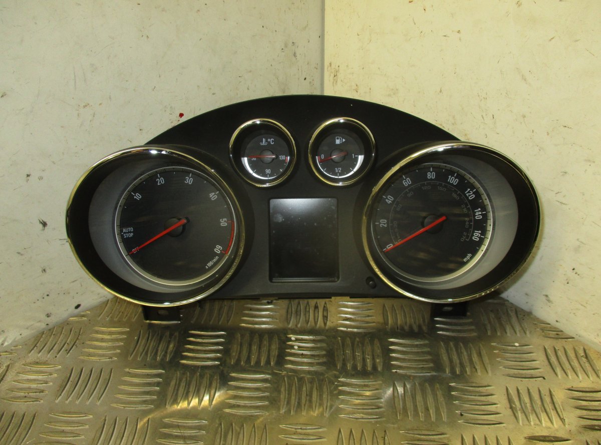 Opel Insignia (A) prietaisai