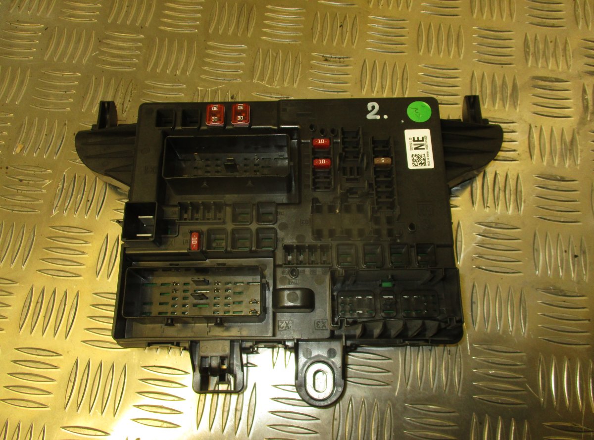 Opel Insignia (A) Fuse box