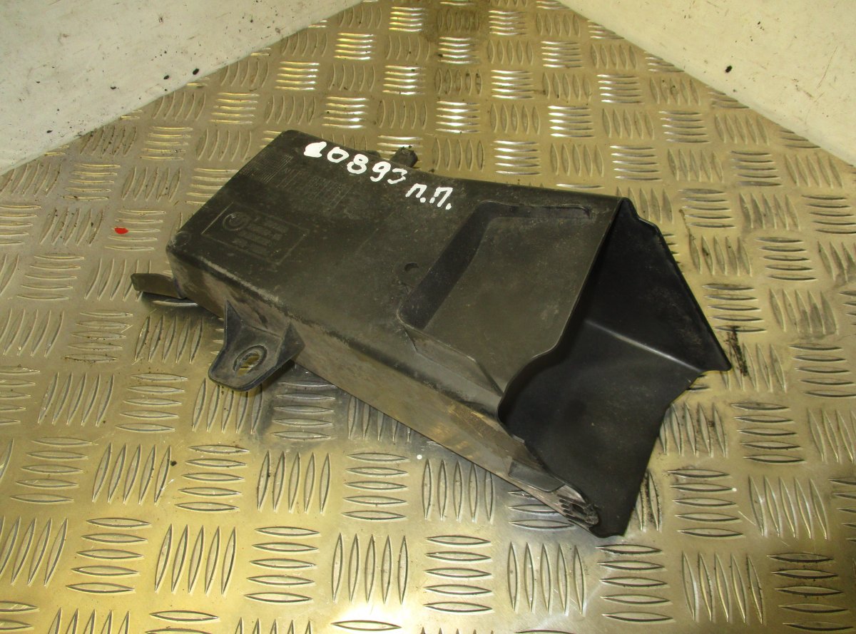 BMW 5 (F10 / F11) Air duct front right
