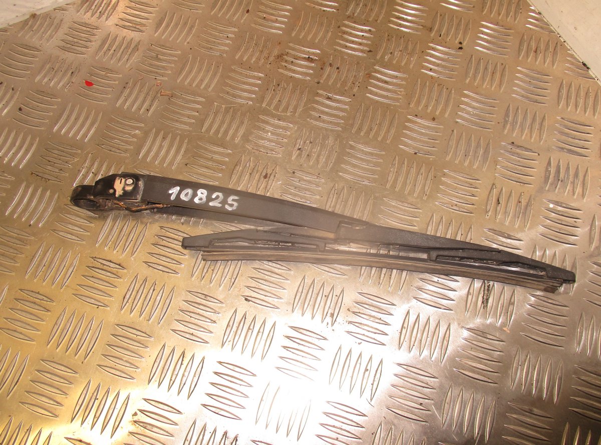 Opel Astra (H) Rear window wiper arm
