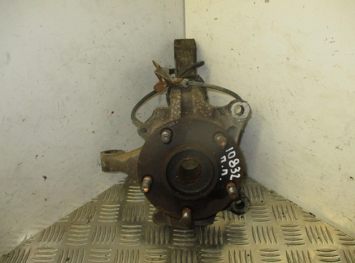 Chrysler Voyager / Town & Country Wheel bearing housing — front right Wheel bearing housing — front right — CHRYSLER ...