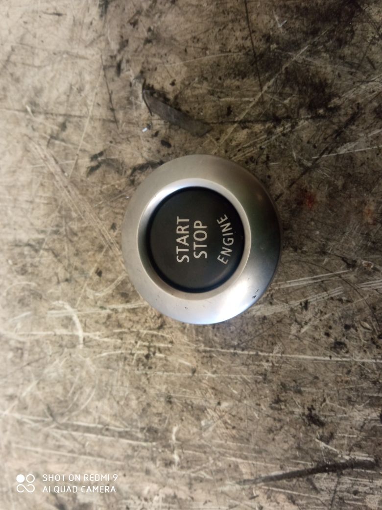 BMW 1 (E81 / E82 / E87 / E88) START / STOP Switch