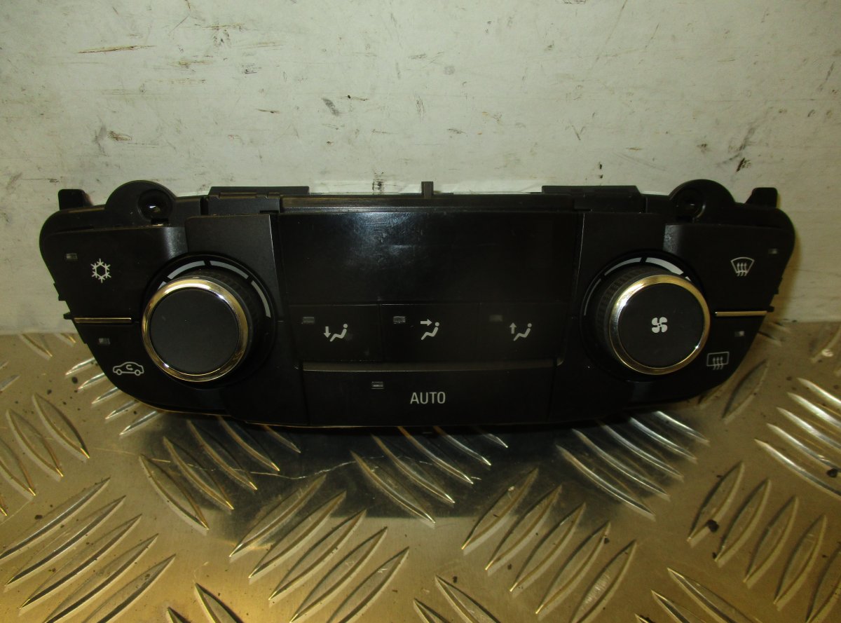 Opel Insignia (A) Heater control panel