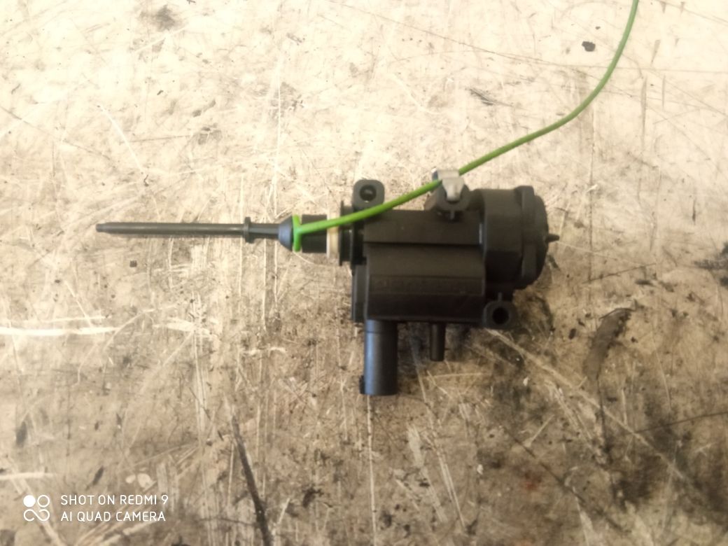 BMW 1 (E81 / E82 / E87 / E88) Central locking motor Fuel Flap BMW 1 (E81, E82, E87, E88) (2003-2013) Central ...