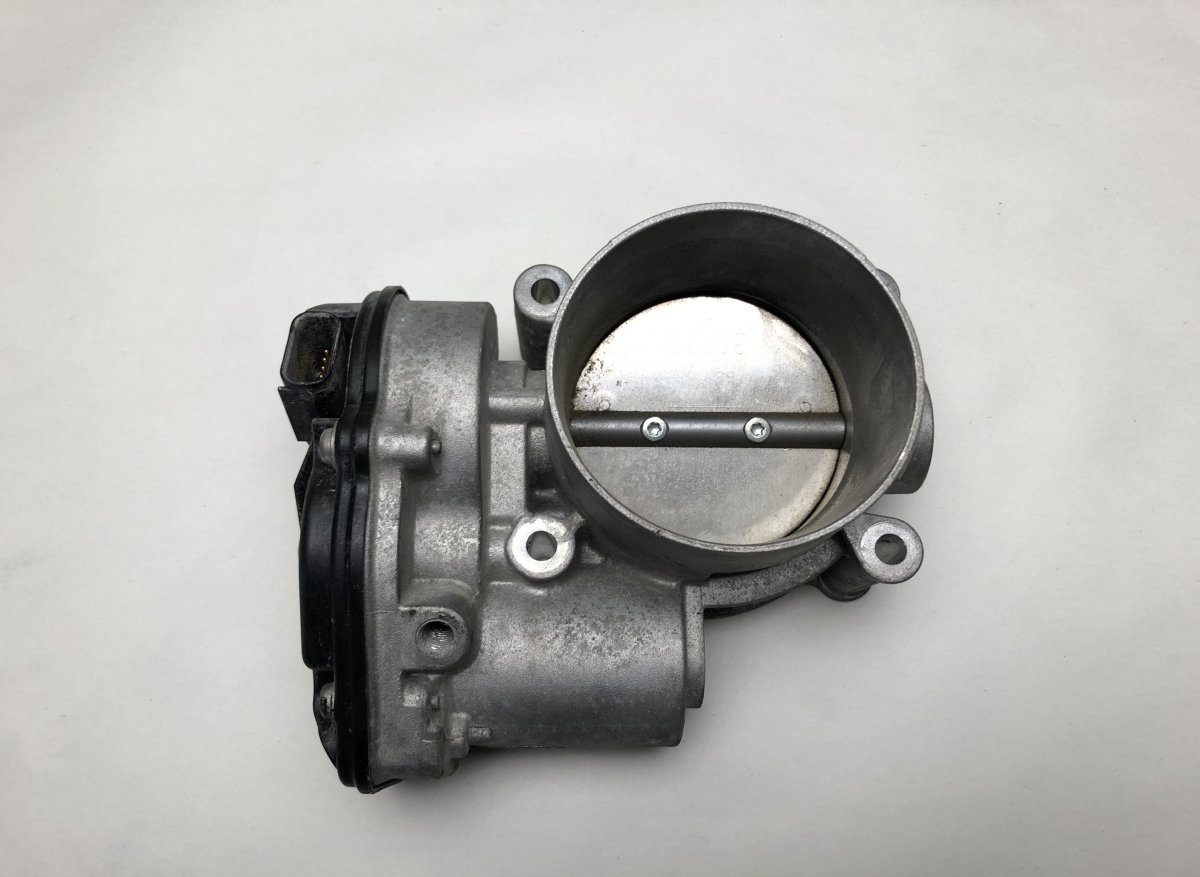 Ford Explorer Throttle body FORD EXPLORER V (2010-2019) Throttle body AT4E9...