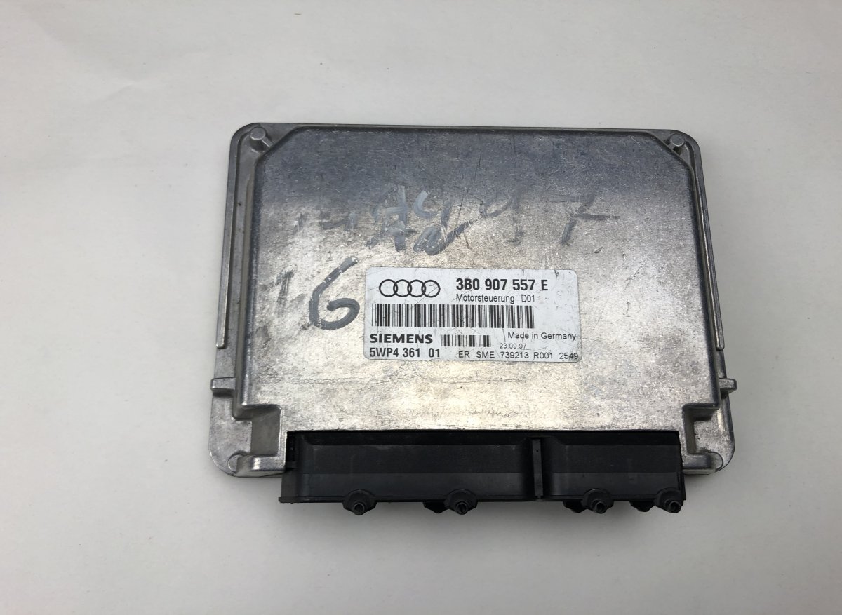 Audi A4 (B5) Engine control unit (ECU) Engine control unit (ECU) — AUDI A4 (B5) (1994-...