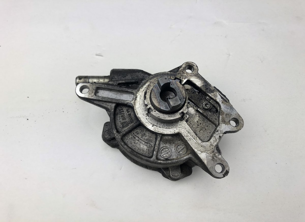 Mercedes-Benz A (W169) Vacuum pump Brakes MERCEDES-BENZ E-CLASS (W212) (2009-2016) Vacuum...