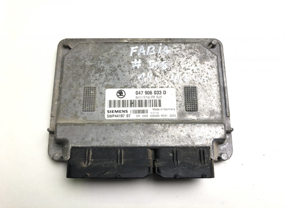 Skoda Fabia Engine Control Unit / module (ECU) SKODA FABIA I (6Y) (1999-2008) Engine Control U...