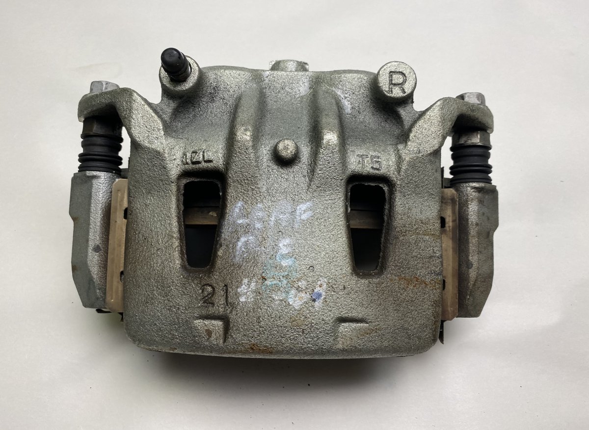 Nissan Leaf Brake caliper Front right NISSAN LEAF I (ZE0) (2010-2017) Brake caliper F...