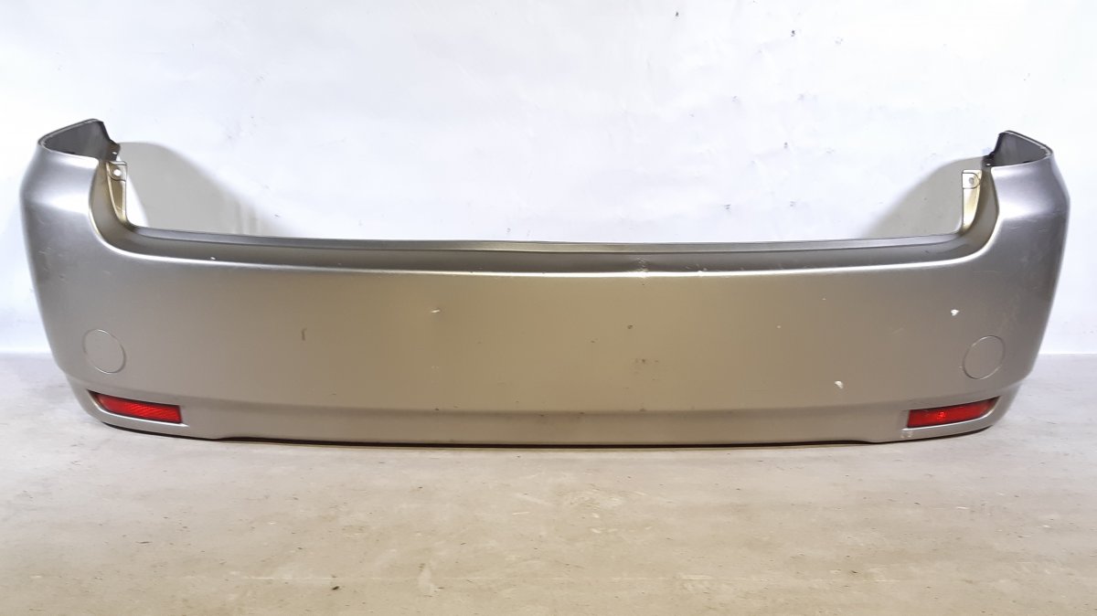 Toyota Avensis Verso rear bumper TOYOTA AVENSIS VERSO (XM20) (2001-2009) Rear bu...