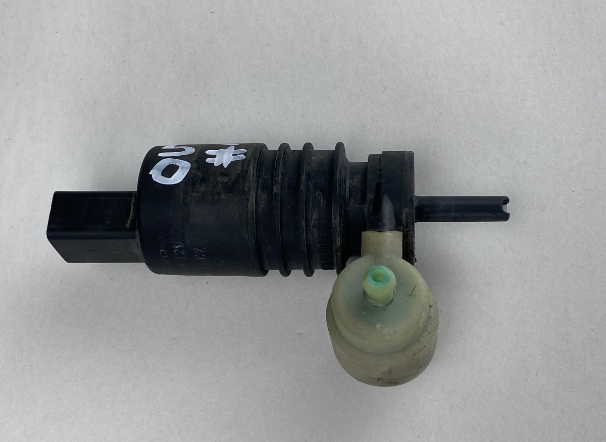 Mitsubishi Outlander Washer pump Windscreen MITSUBISHI OUTLANDER II (CW, ZG, ZH) (2006-2012...