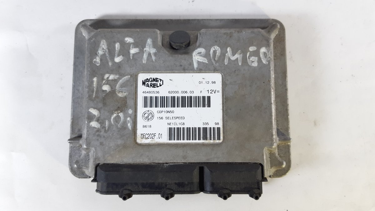 Alfa-Romeo 156 Engine control unit (ECU) Engine control unit (ECU) — ALFA ROMEO 156 (932...