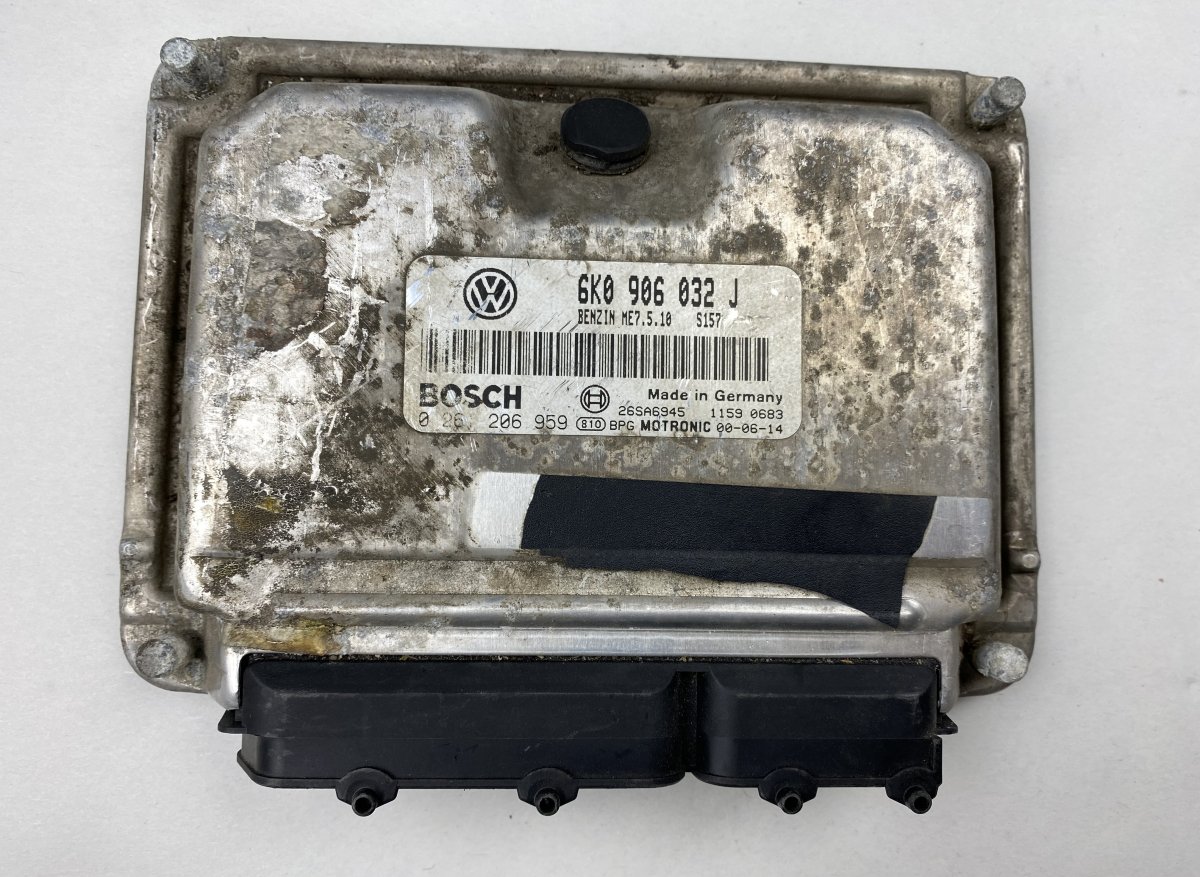 Volkswagen Polo Engine Control Unit / module (ECU) VW POLO (6N, 6V) (1994-2001) Engine Control Uni...