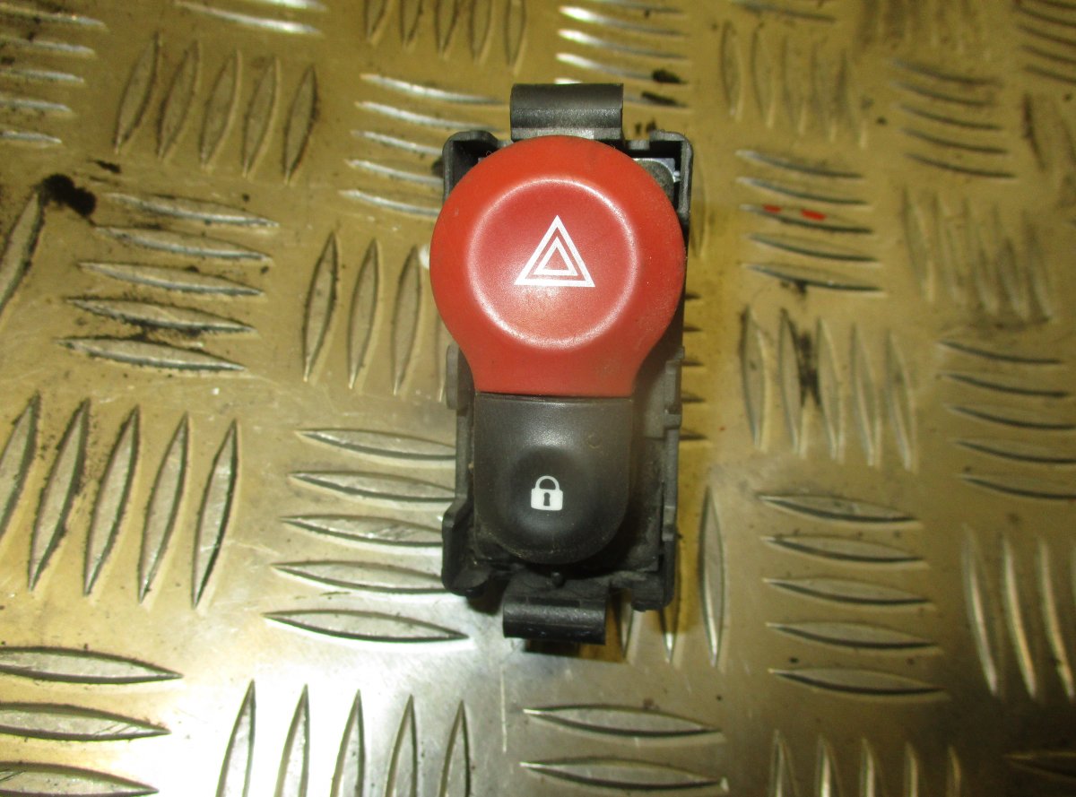 Renault Kangoo Hazard switch