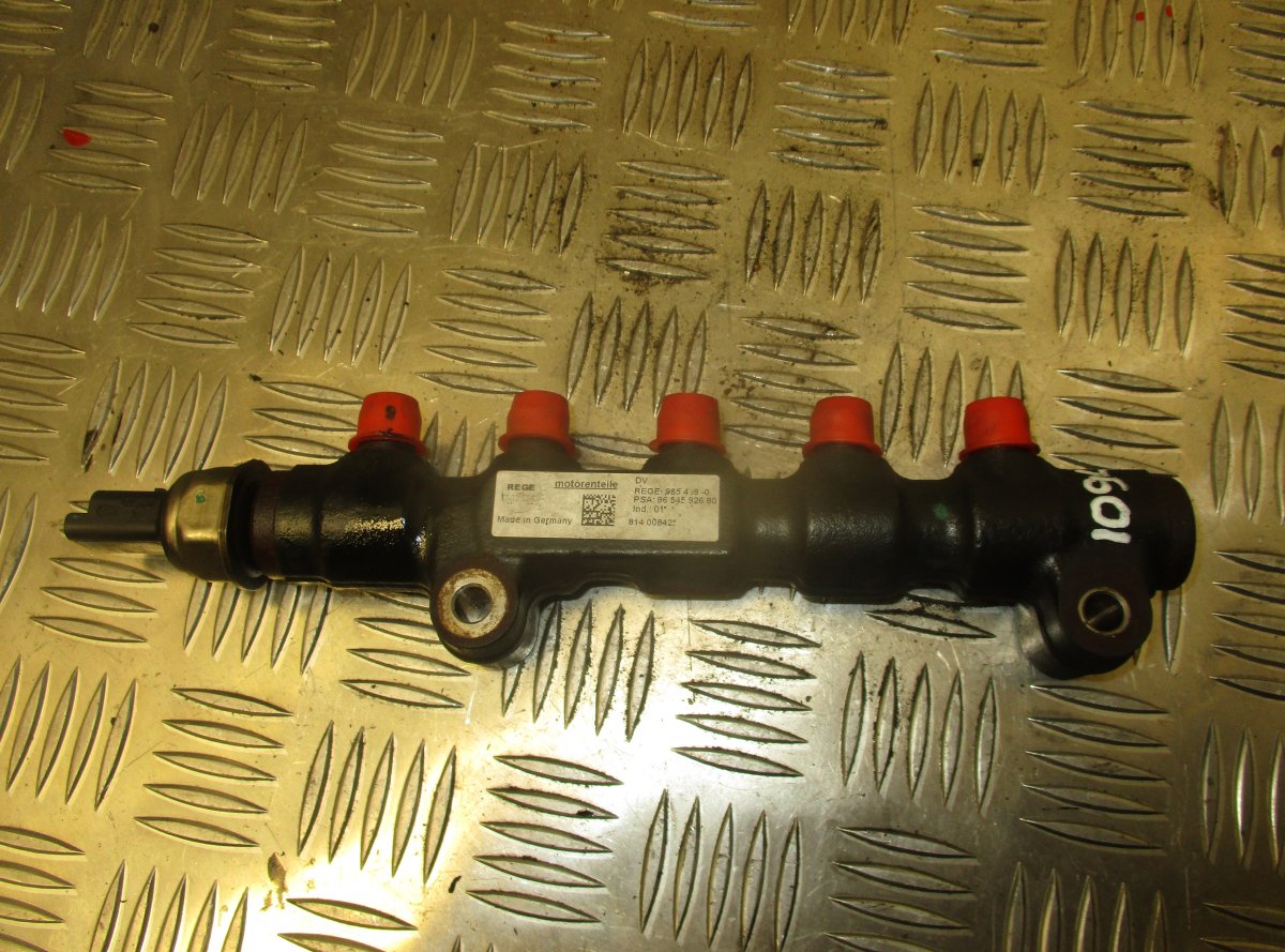 Citroen C5 Fuel Distributor / fuel rail CITROËN C5 II (2008-2019) Fuel Distributor / fu...