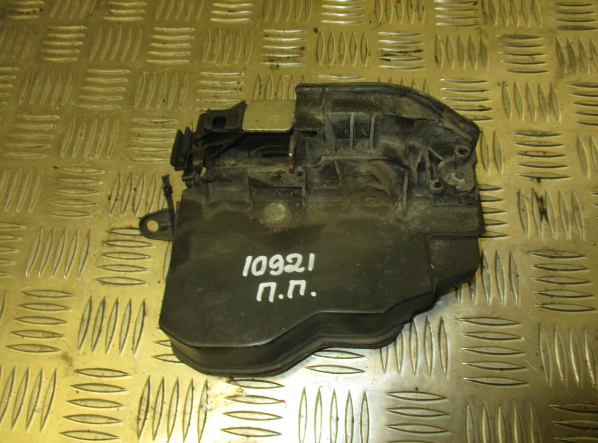 BMW 3 (E46) Door Lock Front Right BMW 3 (E90, E91, E92, E93) (2005-2011) Door Loc...