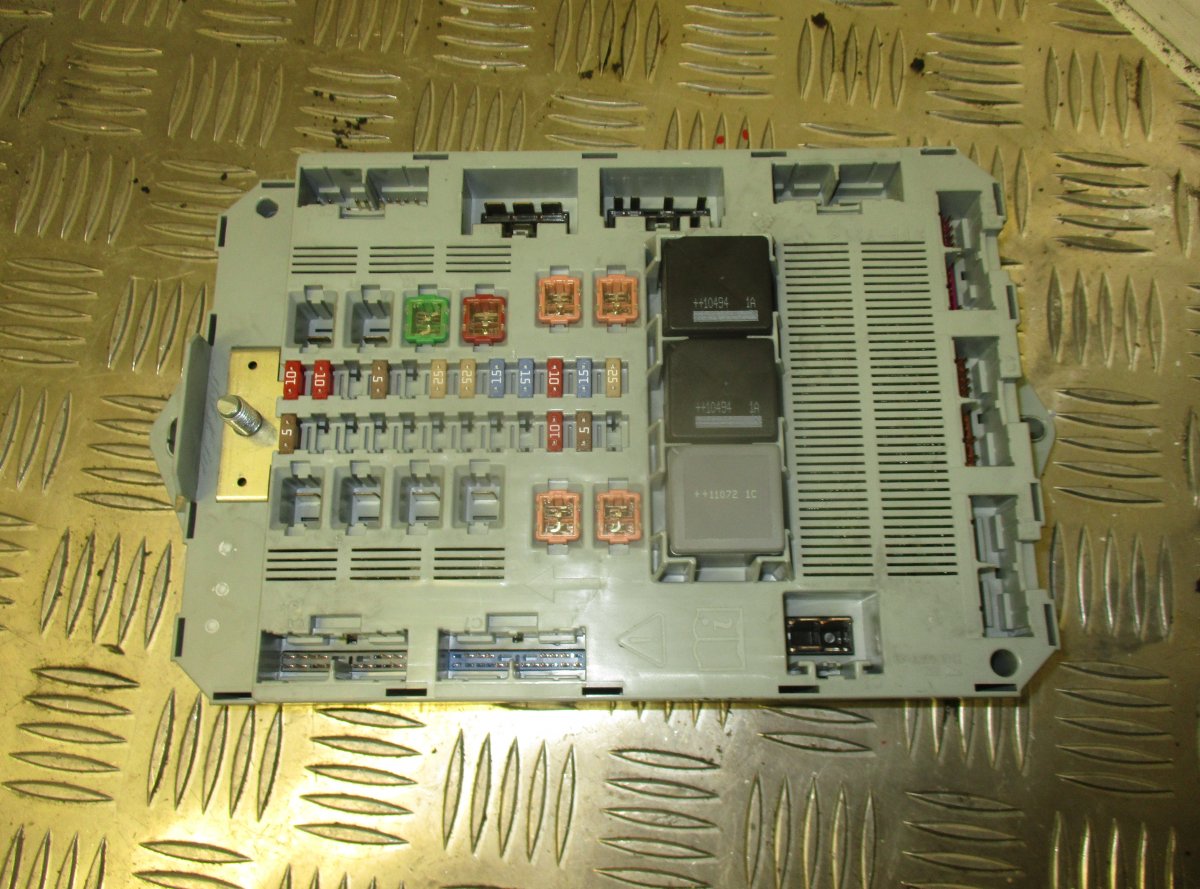 Jaguar XF Fuse box JAGUAR XF (X250, CC9) (2008-2015) Fuse box C2Z1...
