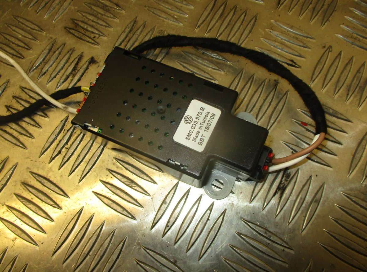 Volkswagen Golf 5 Aerial amplifier / control unit VW GOLF VI (5K) (2008-2013) Aerial amplifier / ...