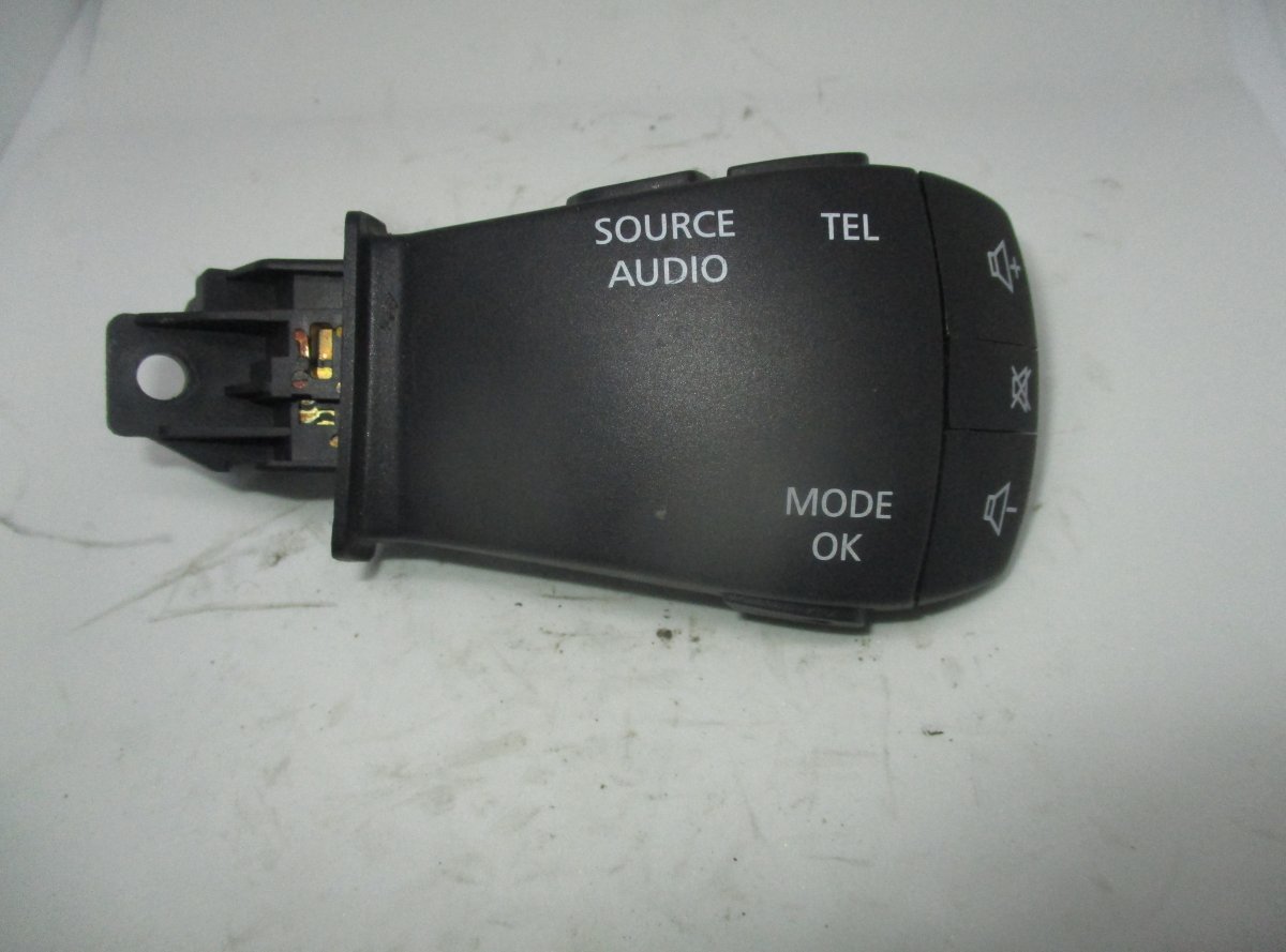 Renault Talisman Joystick (MMI control switch / pad) RENAULT TALISMAN (L2M, KP) (2013-2022) Joystick...