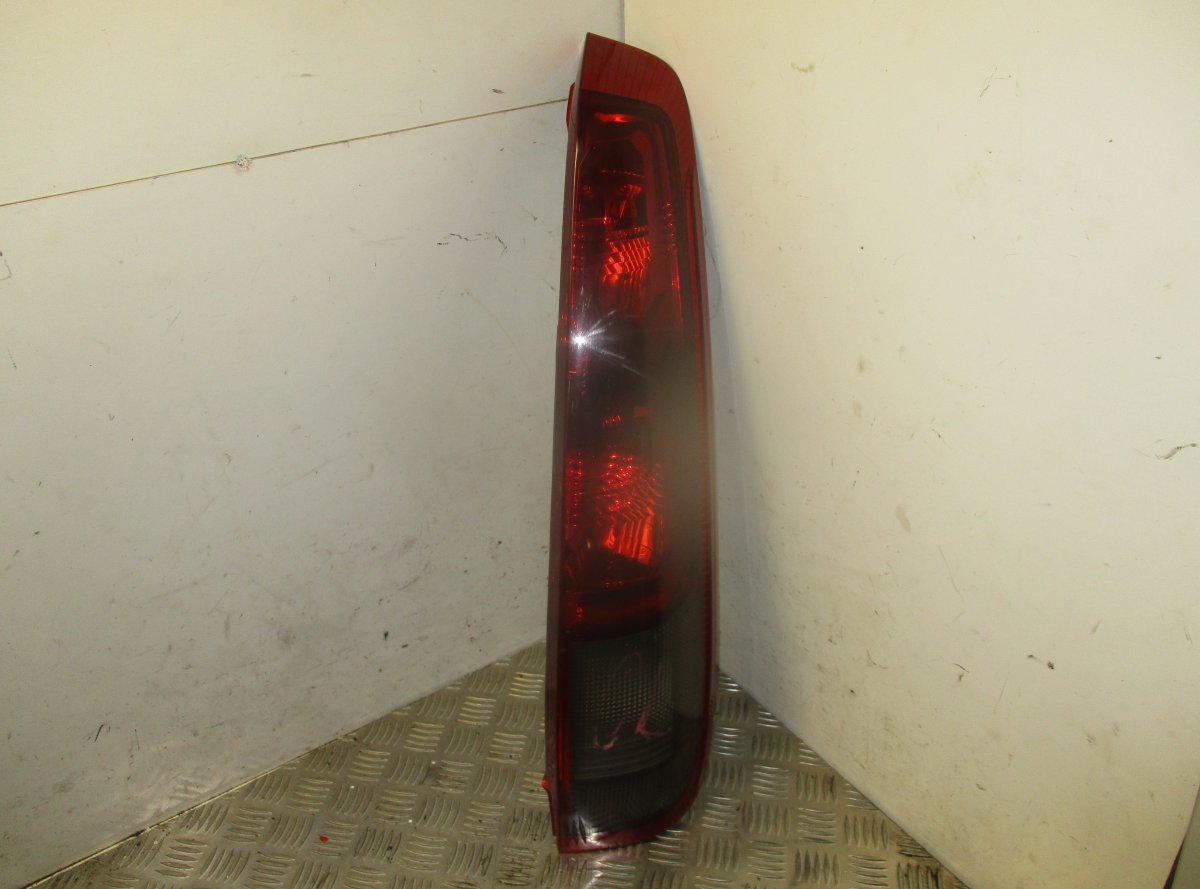 Nissan X-Trail Tail light, right NISSAN X-TRAIL I (T30) (2001-2007) Tail light, ...