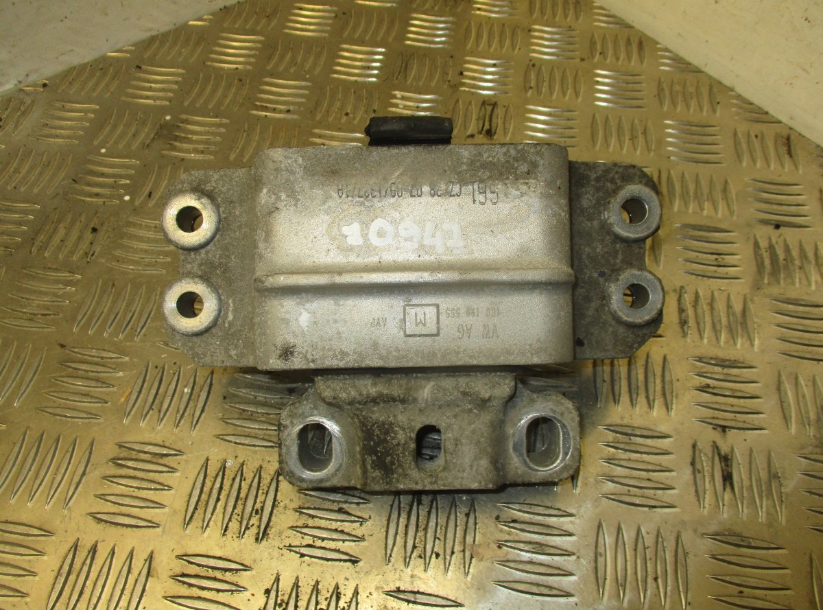 Volkswagen Golf 5 Engine Mount left VW GOLF VI (5K) (2008-2013) Engine Mount left 1...